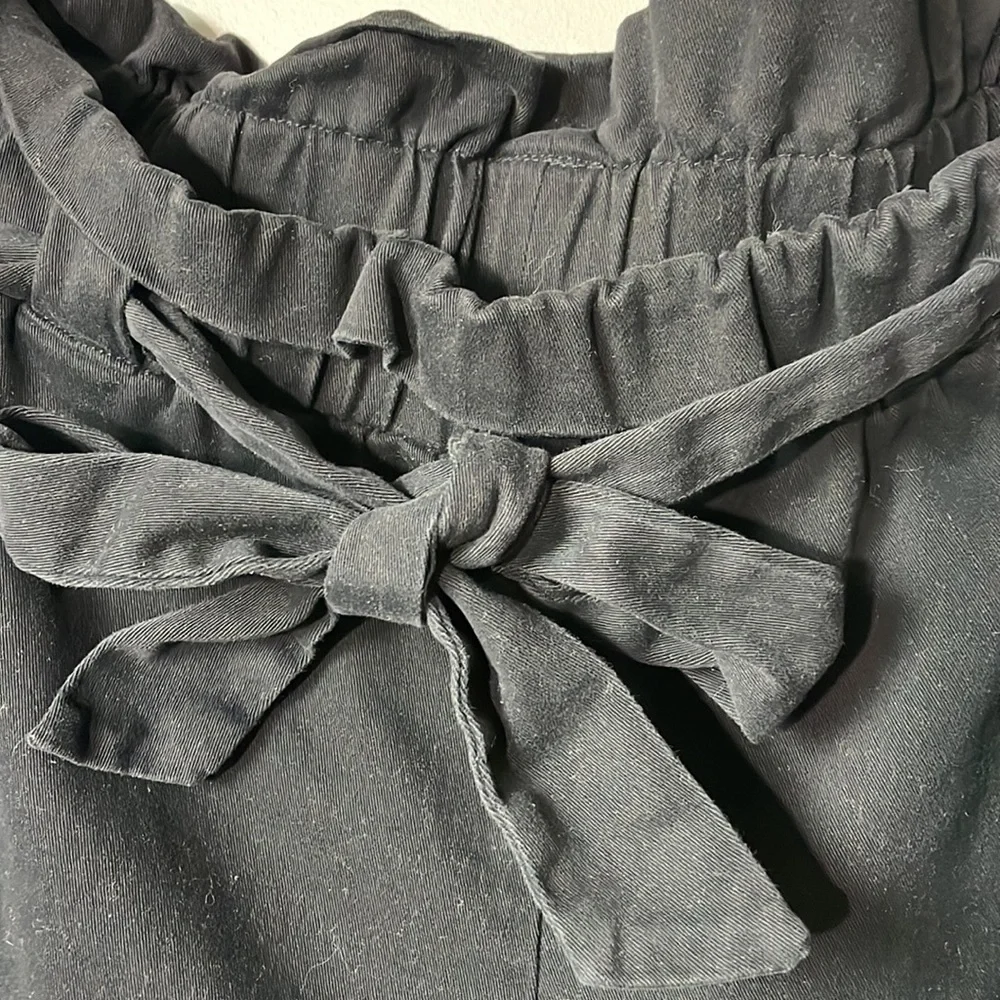 Kendell and Kylie black paper bag pants Cargo large. gorpcore grunge teacher